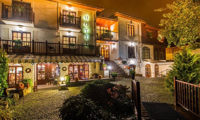 Kazimierz Dolny Hotel | Hotel Dwa Księżyce