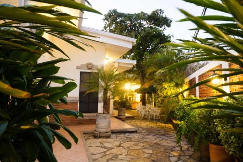 Managua Hotel | Hotel El Almendro