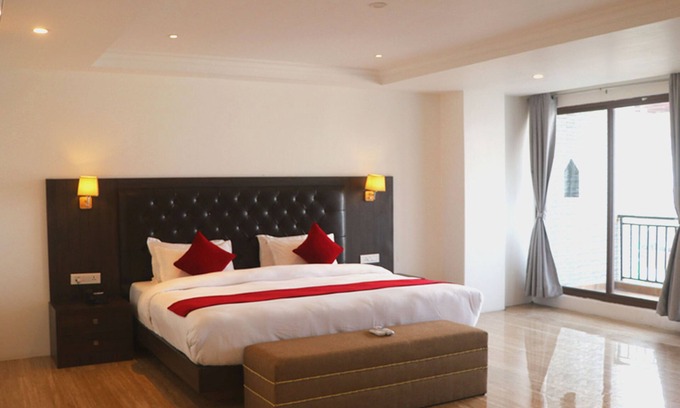 Pokhara Hotel | Hotel Eternity