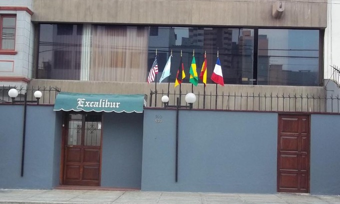 Santa Cruz Hotel | Hotel Excalibur