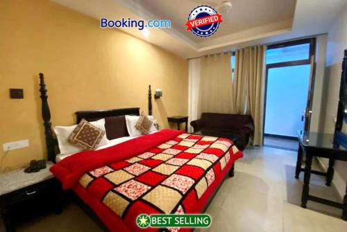 The Mall Road Hotel | Hotel Garden Reach Mussoorie Near Mall Road