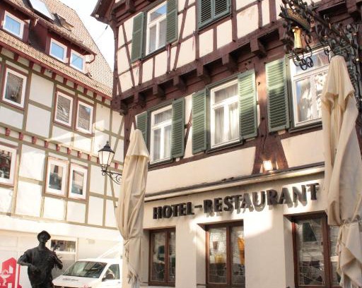 Bad Urach Cama Y Desayuno | Hotel Garni Ratstube