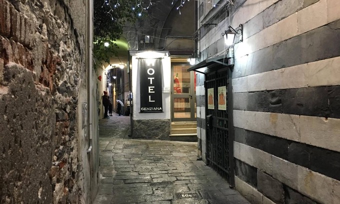 Genoa Historical Centre Hotel | Hotel Genziana