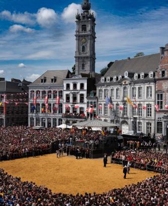 Mons Hotel | Hotel Grand Place