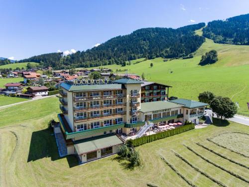 Hopfgarten im Brixental Hotel | Hotel Harfenwirt
