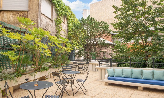 Champs-Elysees Hotel | Hotel Helzear Etoile