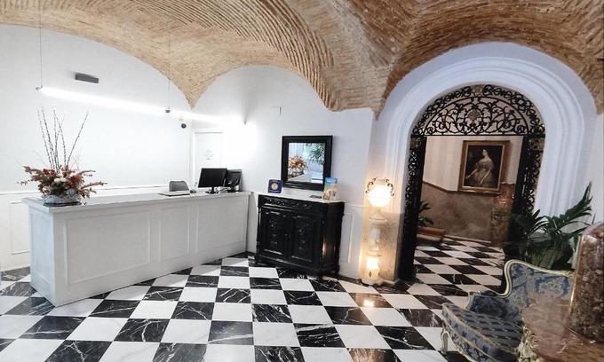 Caceres Old Town Hotel | Hotel Iberia Plaza Mayor