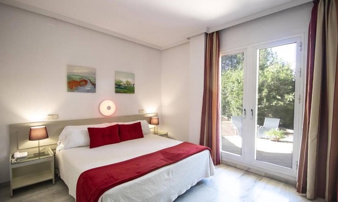 Mairena del Aljarafe Hotel | Garden Relax Suite .