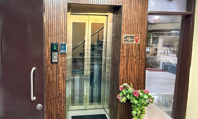Karol Bagh Casa | Hotel J Joy deluxe
