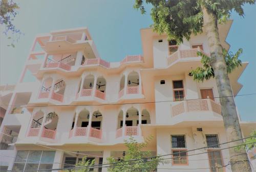 Sindhi Camp Hotel | Hotel Karni Niwas