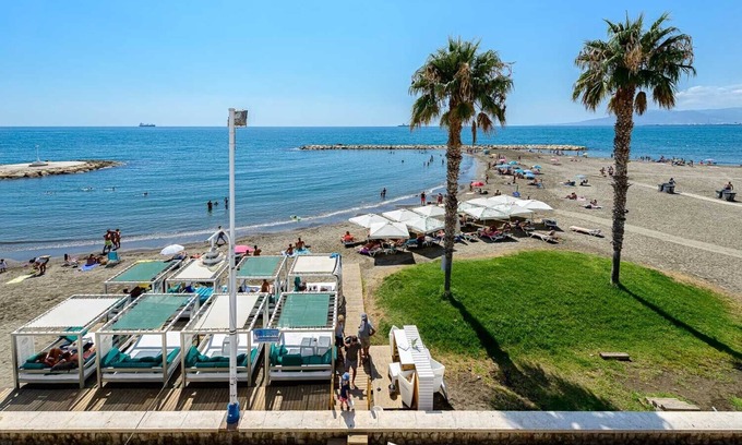 Malaga-Este Hotel | Hotel La Chancla