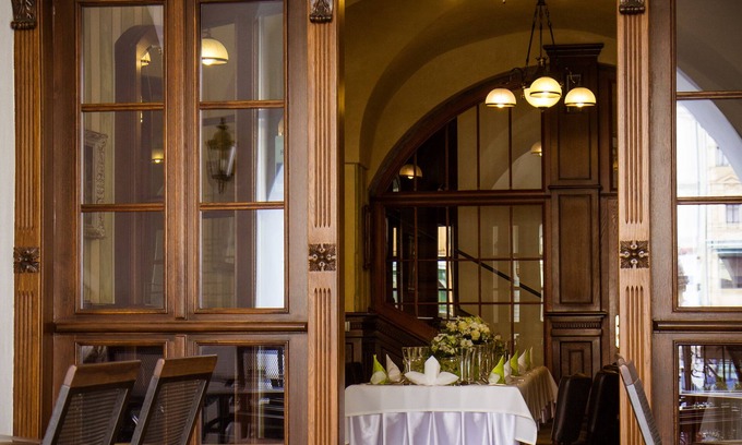 Kromeriz Hotel | Hotel La Fresca