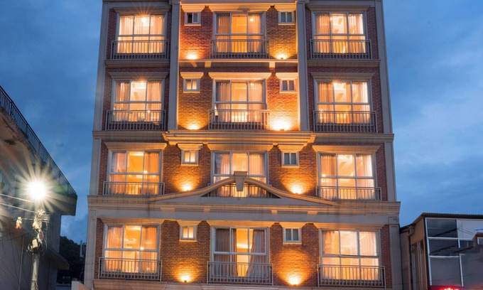 Pokhara Hotel | Hotel Lake Himalaya