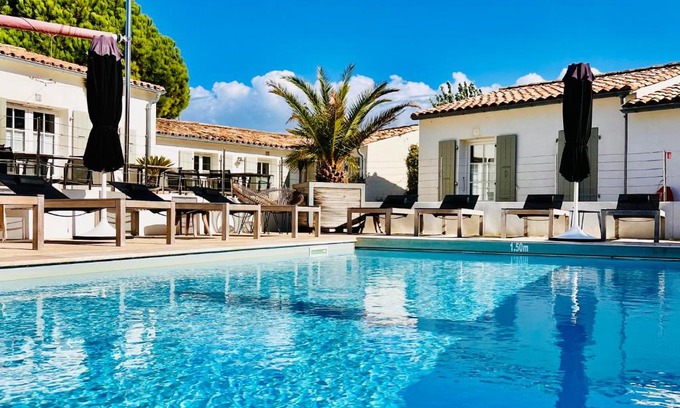 Le Bois-Plage-en-Re Hotel | Hotel Les Bois Flottais