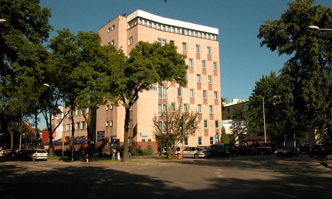 Srodmiescie Hotel | Hotel Logos