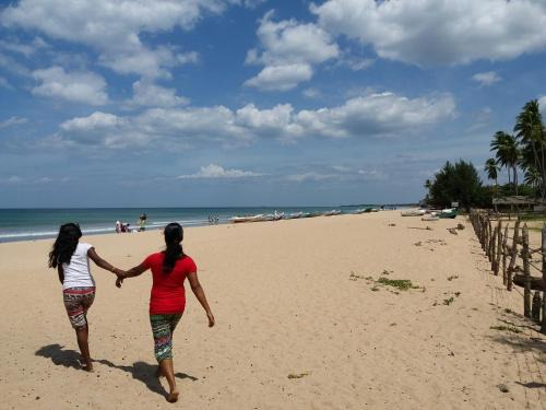 Kudapaduwa Casa | Hotel Marine at Negombo Beach