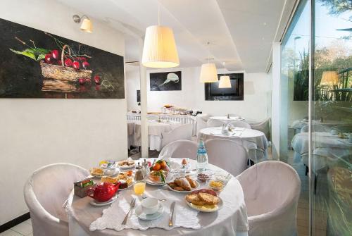 Pesaro Hotel | Hotel Mediterraneo
