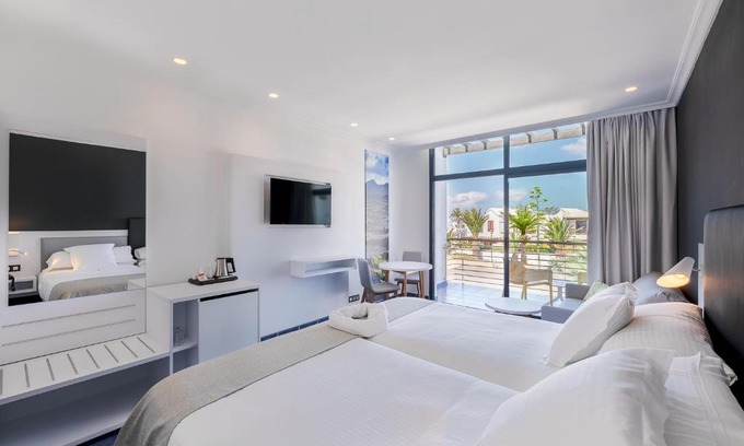 Playa Blanca Complejo | Hotel Mirador Papagayo by LIVVO