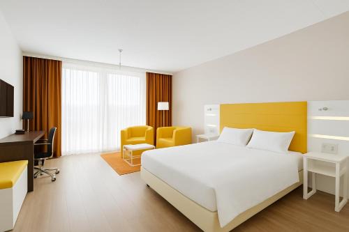 Neu-Isenburg Apartamento | Hotel Montago- Dein großes Zimmer mit hervorragender Infrastruktur