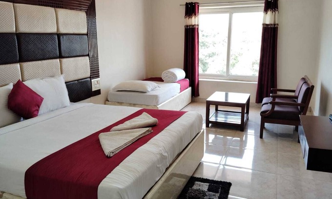 Stuart Hill Hotel | Hotel New Rajdarshan