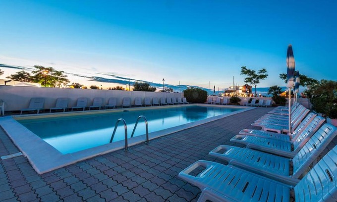 San Giuliano a Mare Hotel | Hotel Nuovo Belvedere