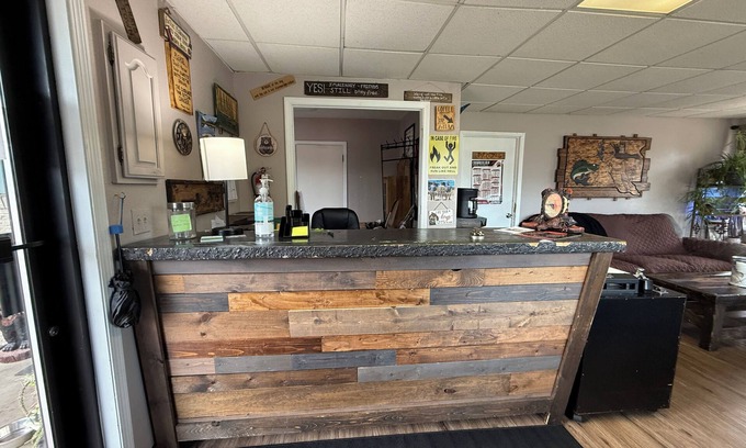 Chamberlain Hotel | Bel Aire Motel