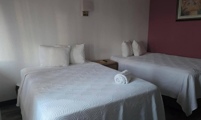 Lordsburg Hotel | Motel 10