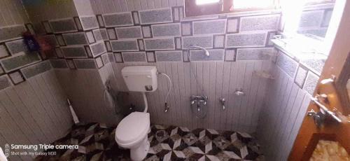 Jammu Apartamento | Hotel O POP Rohi Homestay