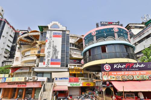 Thaltej Hotel | Hotel O Sri Balaji Residency