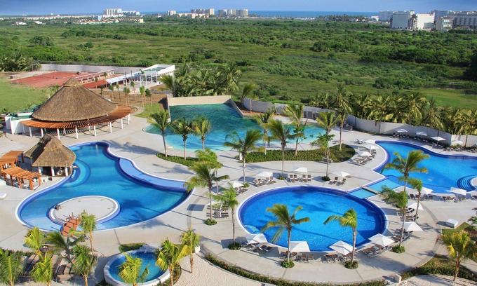 Puente del Mar Complejo | Hotel Palacio Mundo Imperial