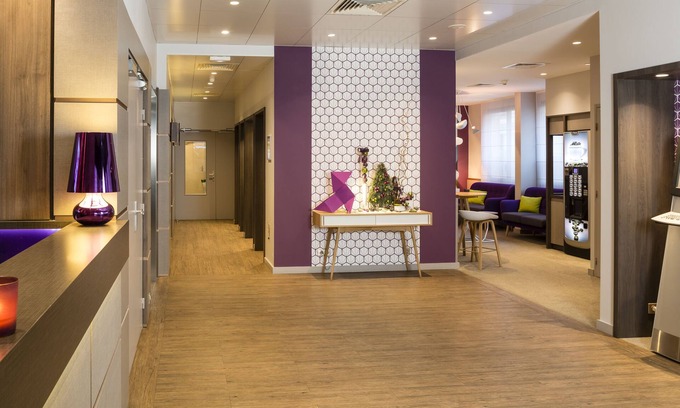 Saint-Vincent-de-Paul Hotel | Hotel Paris Louis Blanc