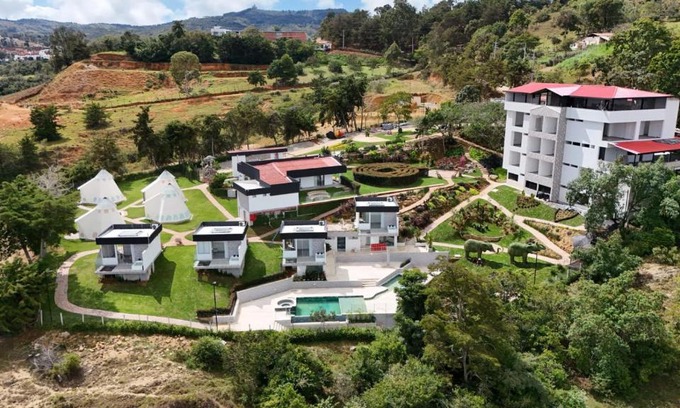 Zapatoca Otro | Hotel PAUCHÉ Topiario Zapatoca