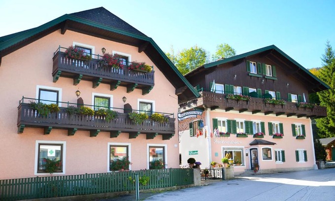 St. Gilgen Hotel | Hotel-Pension Falkensteiner