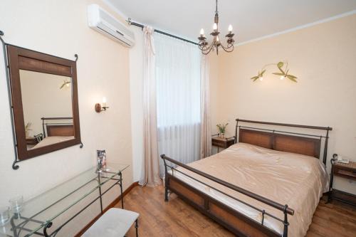 Holosiivskyj Hotel | Hotel Piano
