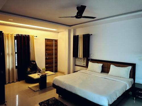 Gorakhpur Hotel | Hotel Pink Paradise