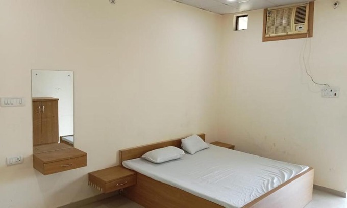 Faizabad Casa | Hotel Premkunj
