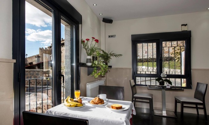 Old Town of Avila Hotel | Hotel Puerta de la Santa