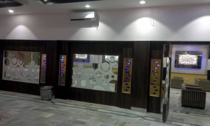 Ghaziabad Hotel | Hotel Redbury