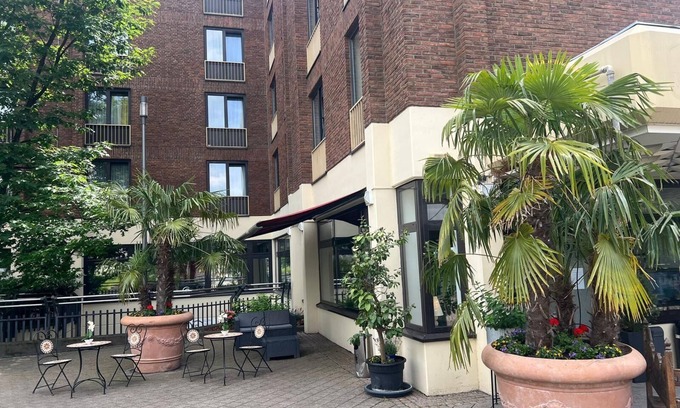 Sankt Augustin Hotel | Hotel Regina - DG drei D.G. GmbH