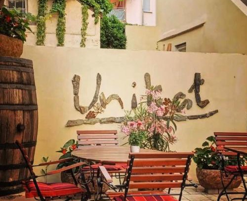 Zeltingen-Rachtig Hotel | Hotel Restaurant Unikat