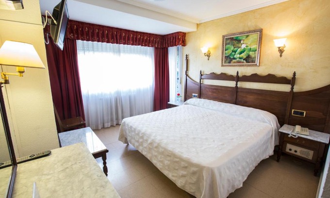 Alamedilla Hotel | Hotel Reyes Catolicos