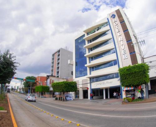 Leon Hotel | Hotel River Poliforum