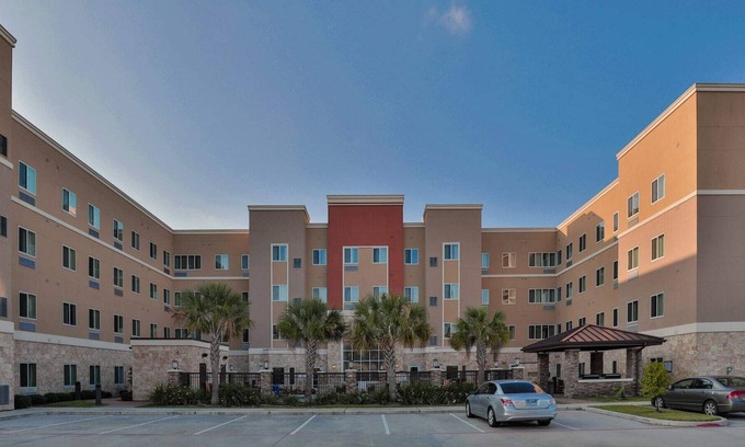 Chinatown Apartamento | Hotel Room with Free Parking Washer and Dryer Gym
