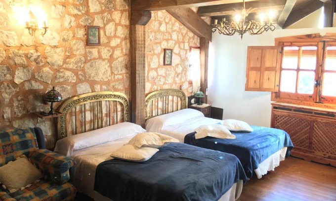 Burgomillodo Casa | Hotel Rural Pantano de Burgomillodo