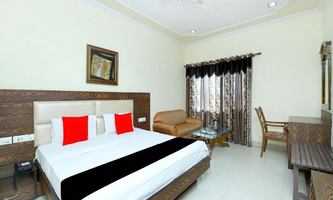 Ranjit Avenue Hotel | Hotel Sanjog International