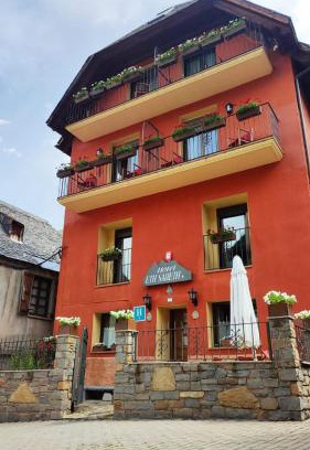 Tredos Hotel | Hotel Saueth