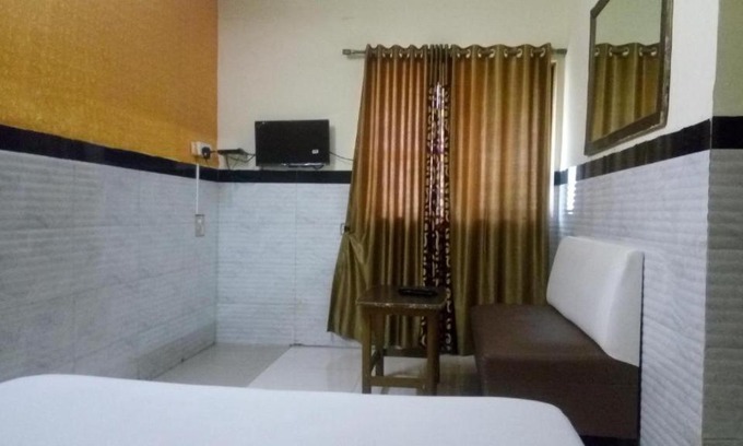 Panvel Cabina | Hotel Shahara Lodge