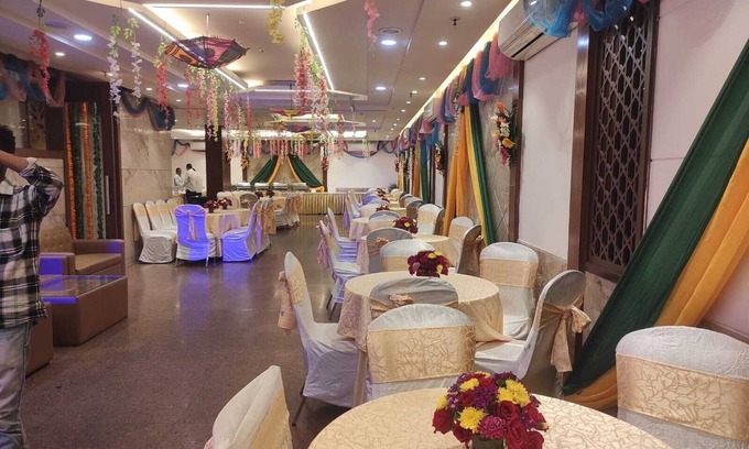 Dwarka Hotel | HOTEL SHHAURYA