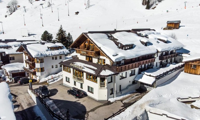 Sankt Anton am Arlberg Hotel | Hotel Sonnenheim