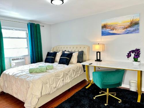 Communipaw Casa | Hotel-Style, No Host, Professionally Managed ID252